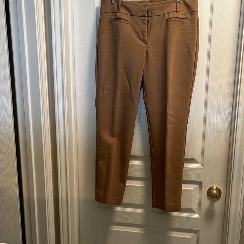 Ann Taylor Tan Trousers with Tailored Silhouette